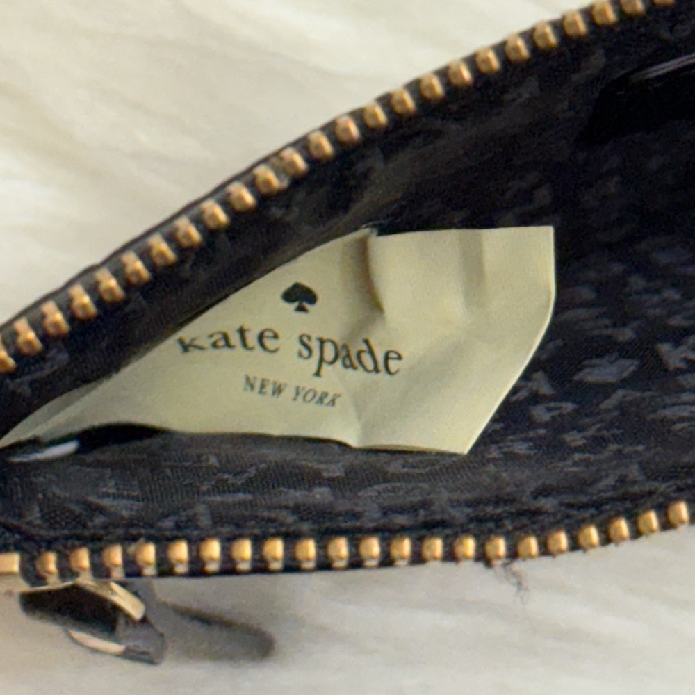 KATE SPADE - BLACK NEW YORK HIGHLAND PLACE WRISTLET - Picture 6 of 10